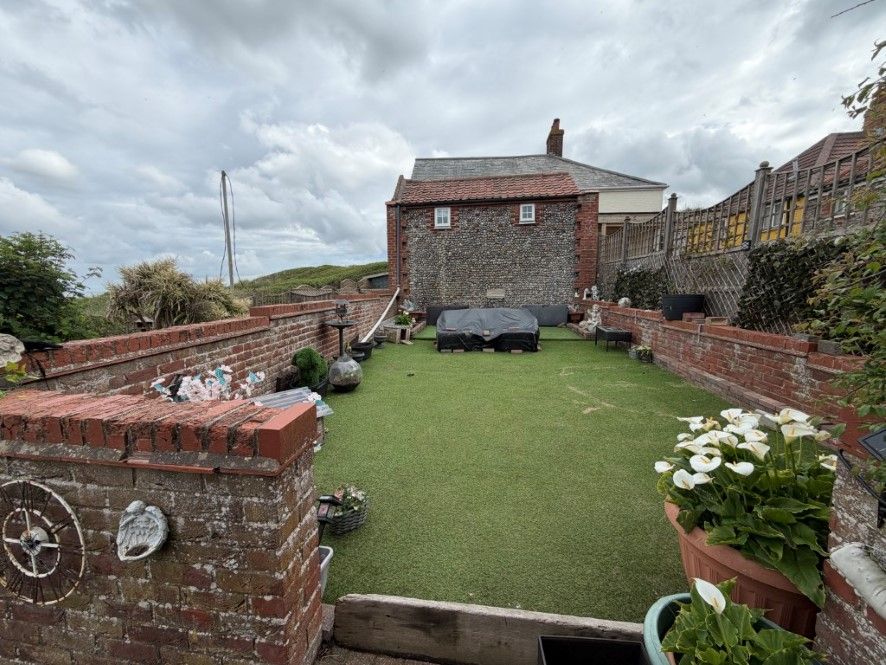 Property photo 2 of 24