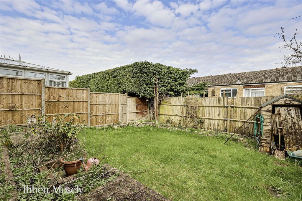 Property photo 3 of 9 15 Garden.Jpg