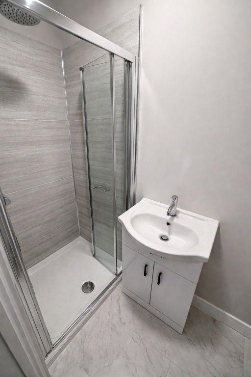 Property photo 3 of 5 Photo 4