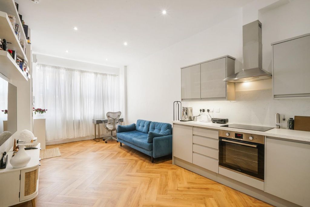 Property photo 1 of 14 Kitchen/Reception Room