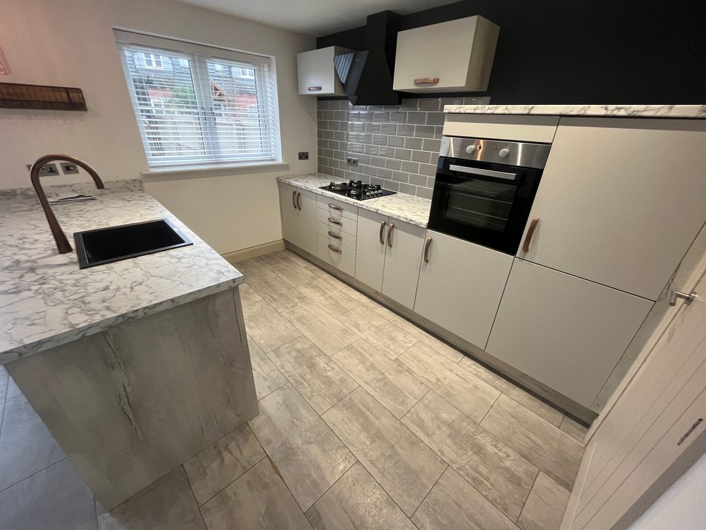 Property photo 3 of 17 Img_9180