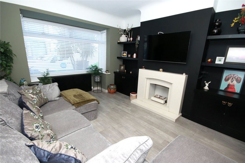Property photo 3 of 18 Picture No. 07