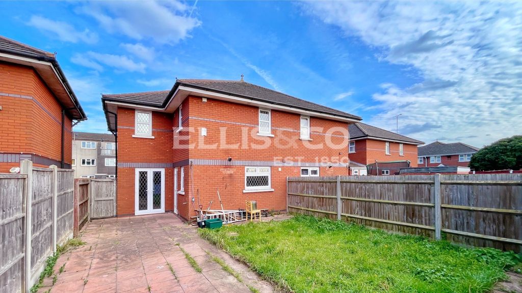 Property photo 2 of 26 Picture No. 12