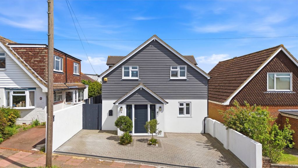 Property photo 1 of 50