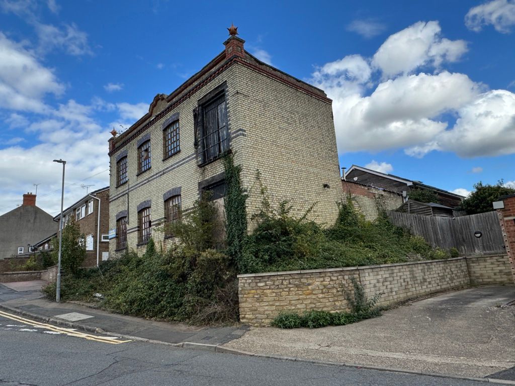 Property photo 2 of 14 Photo 8