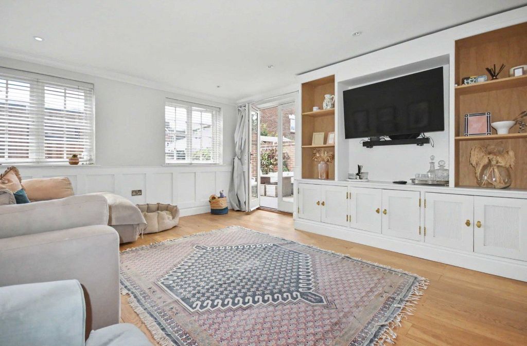 Property photo 2 of 13 2