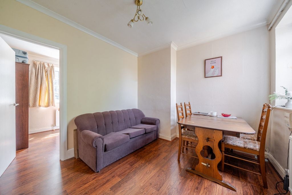 Property photo 3 of 11 Picture No. 06