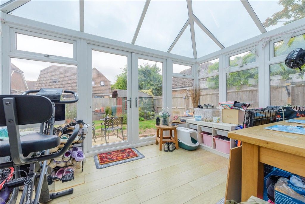 Property photo 3 of 9 Conservatory