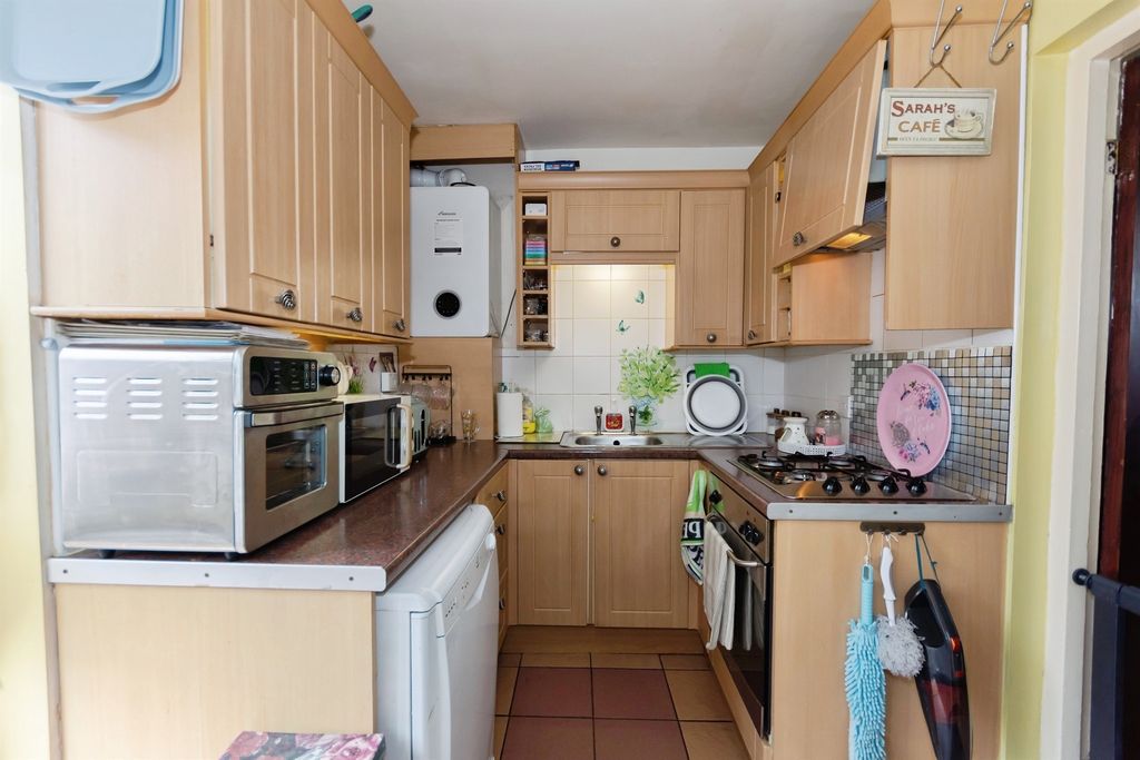 Property photo 3 of 17