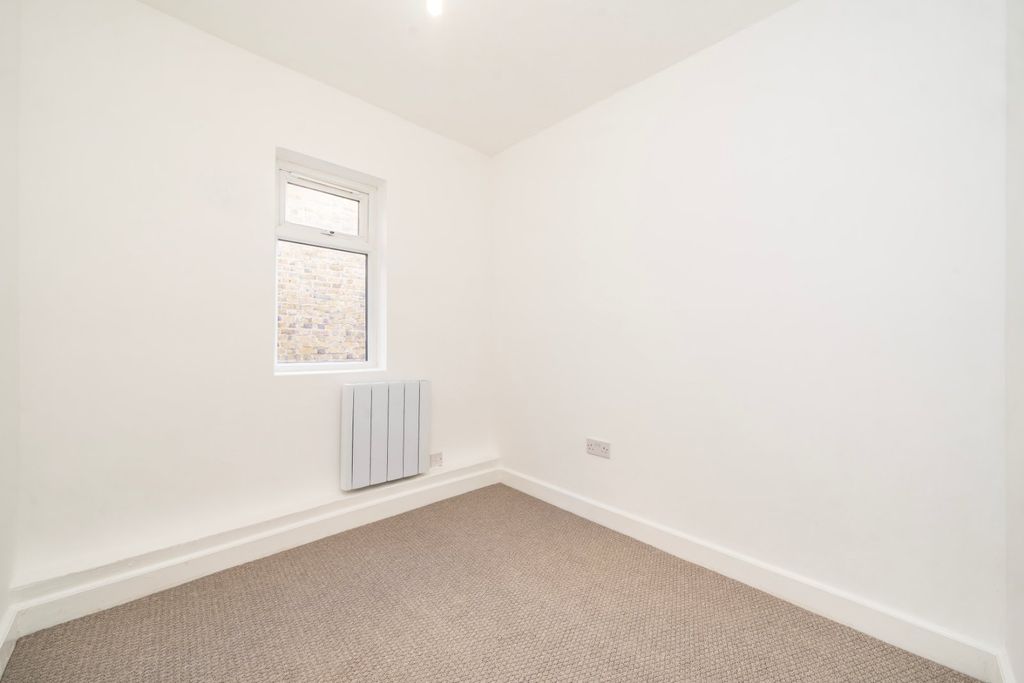 Property photo 3 of 4 Picture No. 21