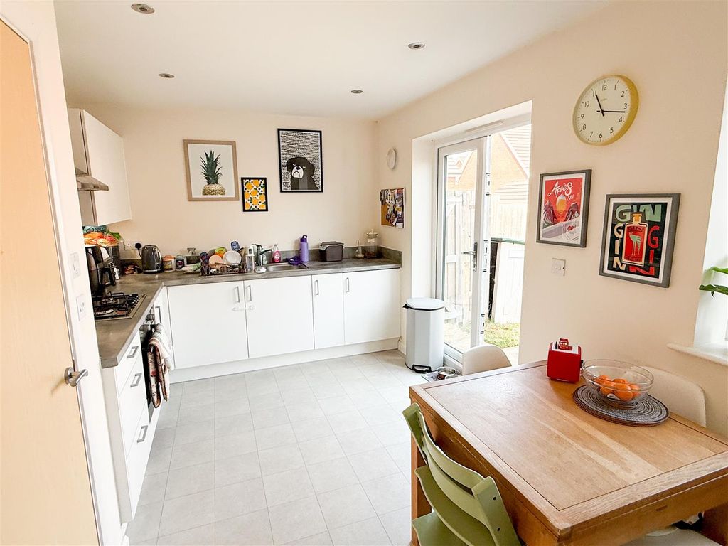 Property photo 3 of 13 Kitchen Diner