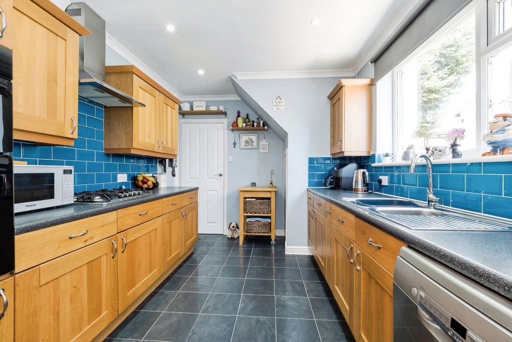 Property photo 3 of 20 Pbox-Img.Jpg