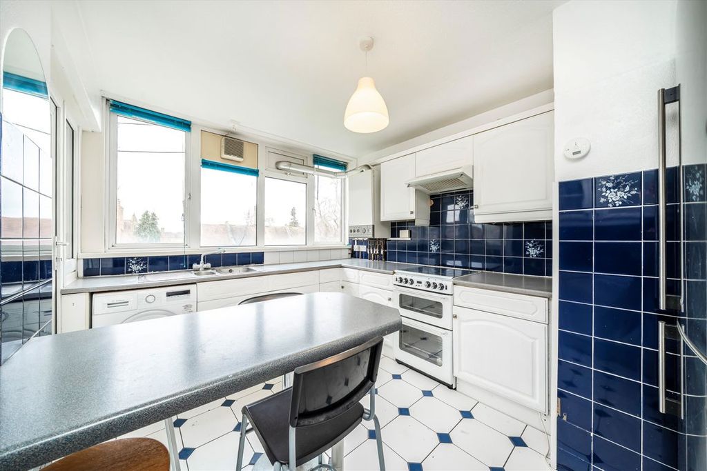 Property photo 2 of 5