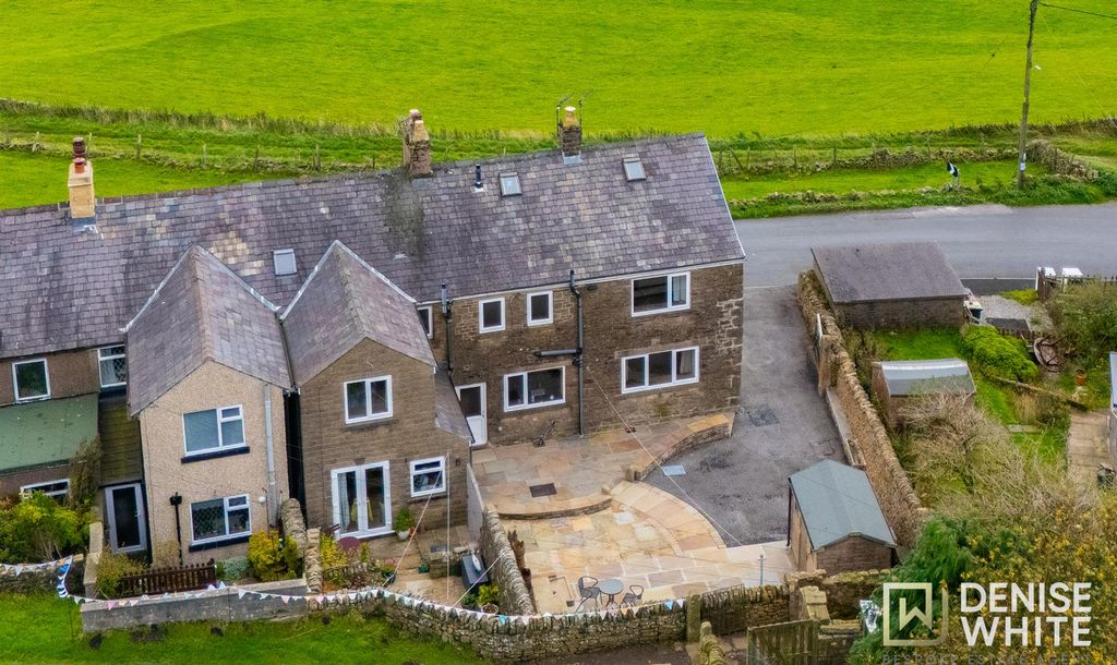 Property photo 2 of 31 Drone