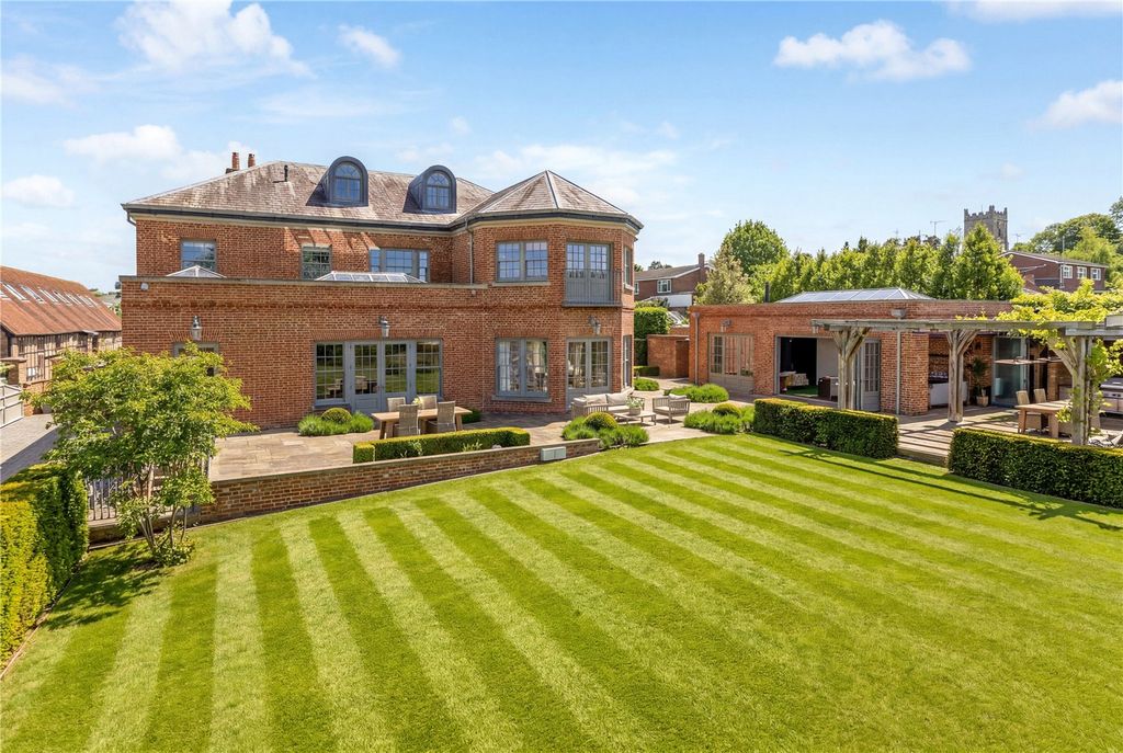 Additional image 12 of 6 bed detached house for saleChurch Gate, High Street, Edlesborough, Buckinghamshire LU6