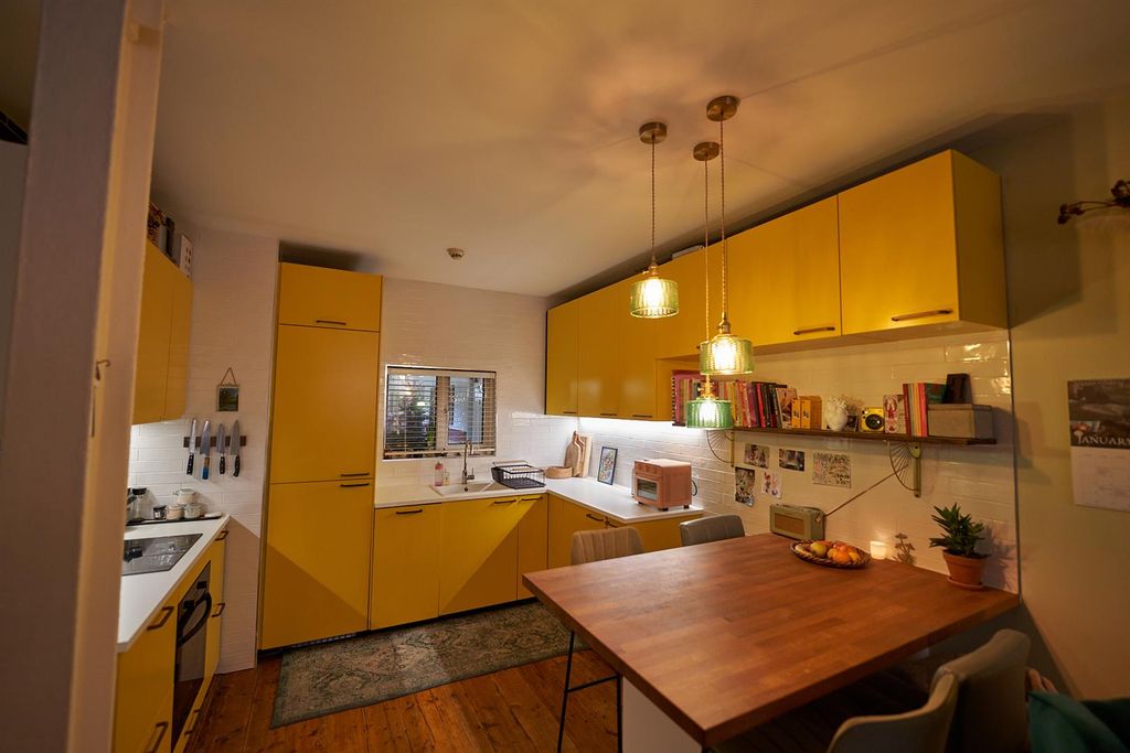 Property photo 3 of 36