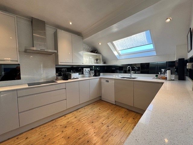 Property photo 3 of 25