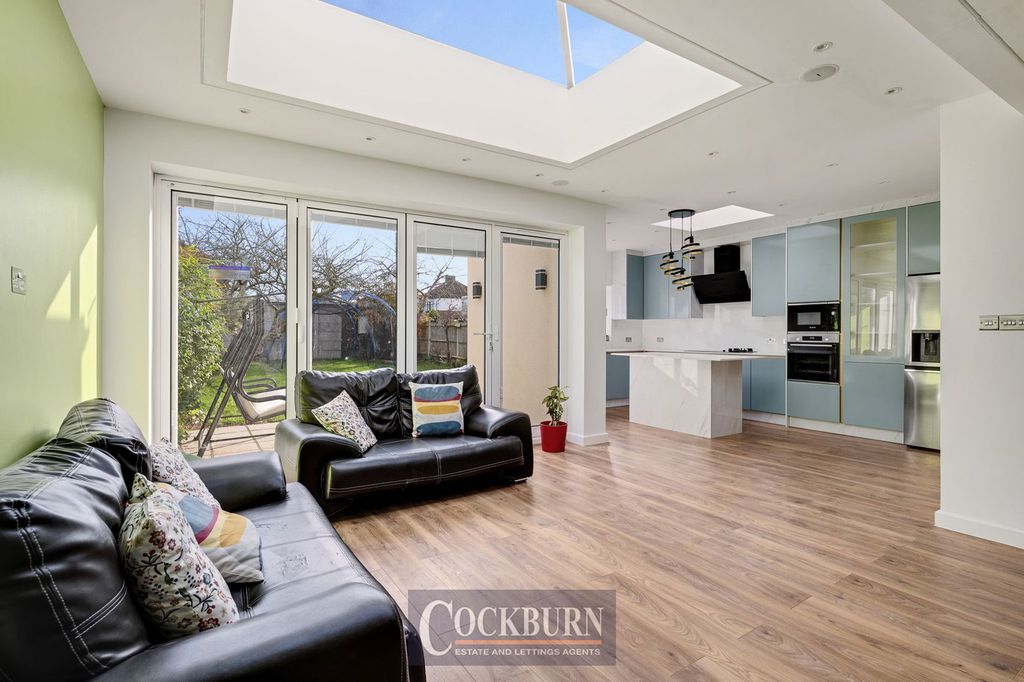 Property photo 2 of 24