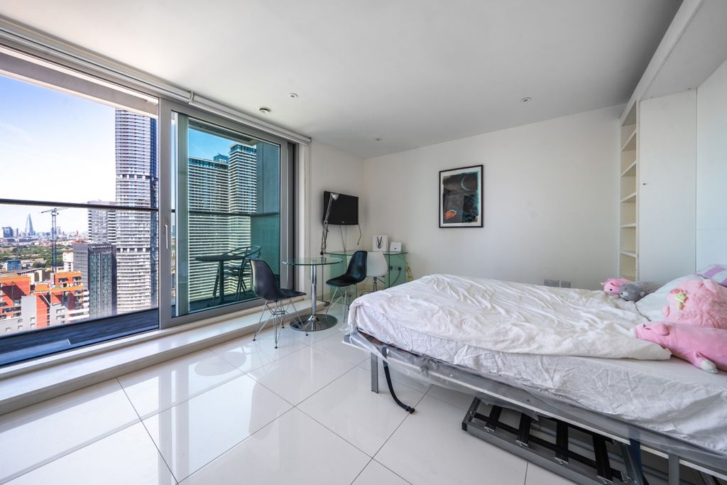 Property photo 2 of 15 1319929-14-687101...