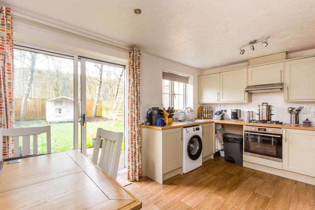 Property photo 3 of 13 Kitchen/Dining Room