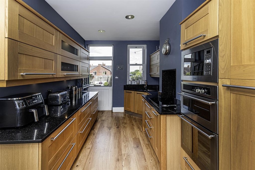 Property photo 3 of 55 Kitchen