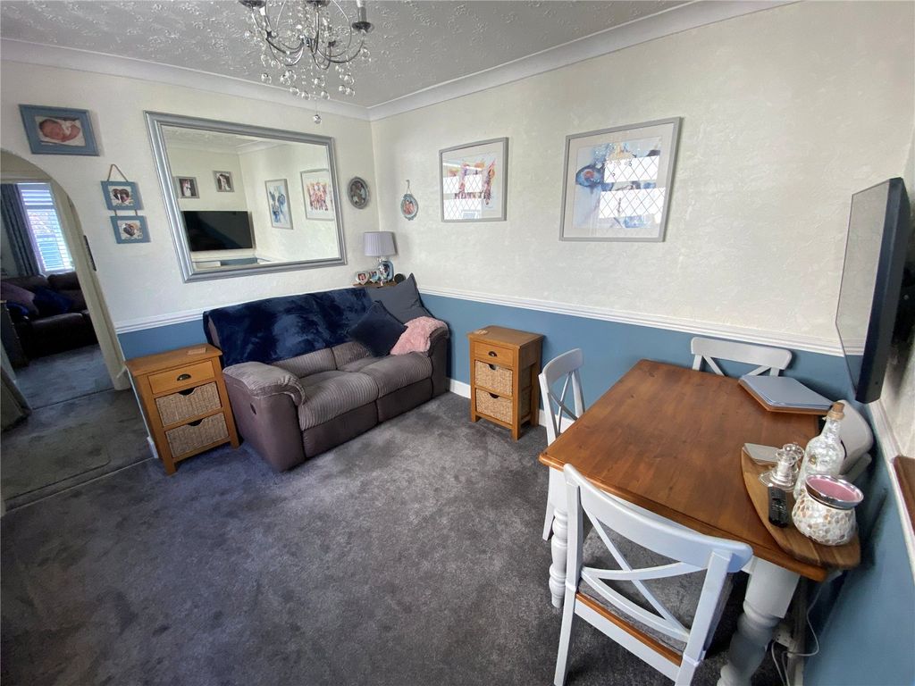 Property photo 3 of 33 Picture No. 67