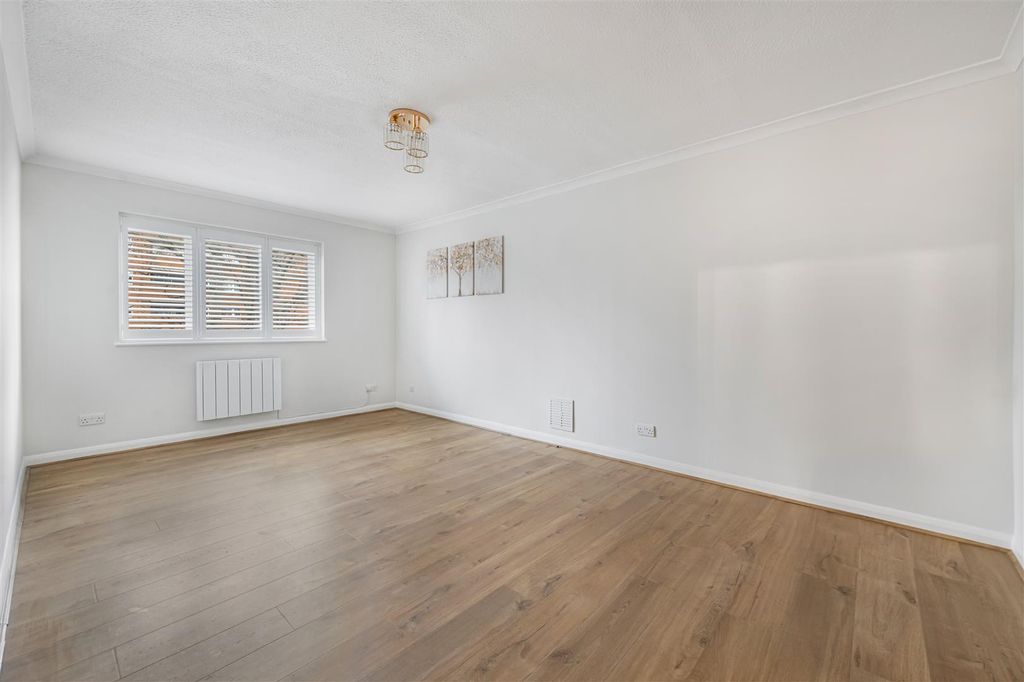 Property photo 2 of 10 4_69731.Jpg