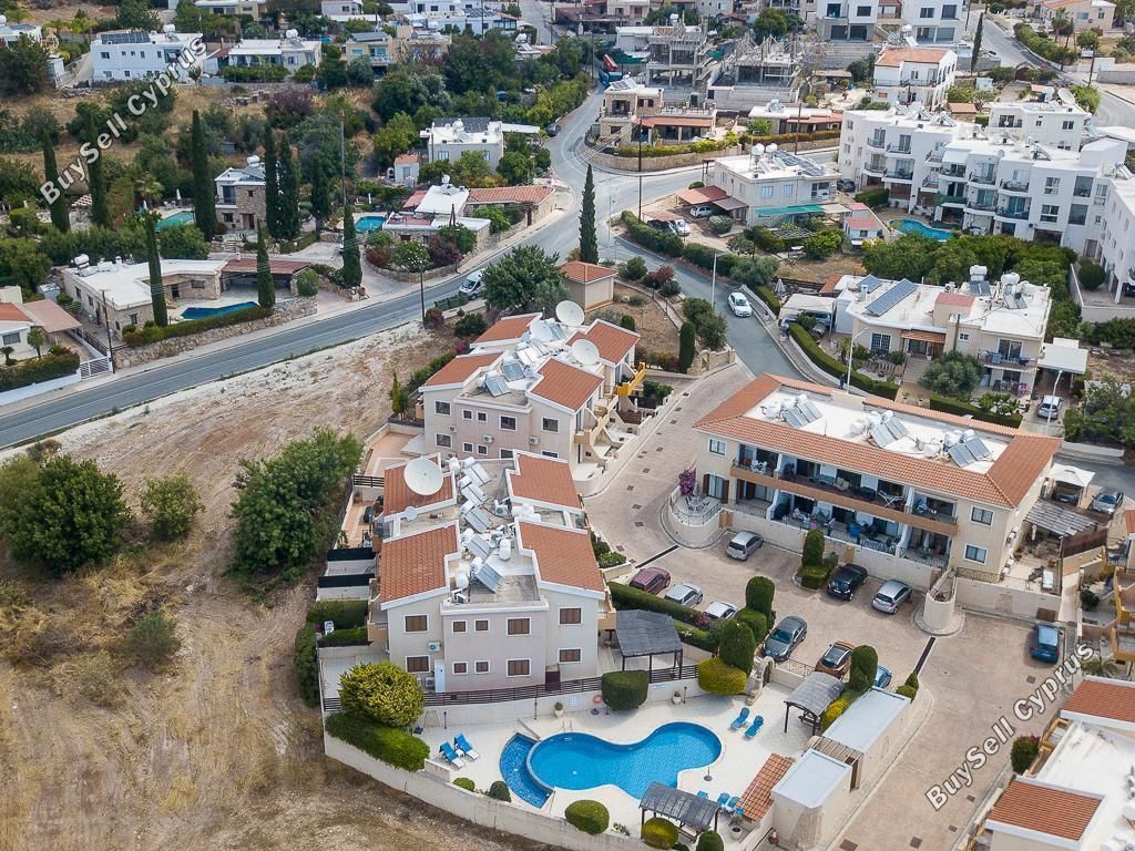 Property photo 1 of 30