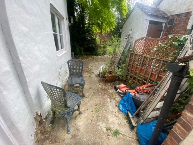 Property photo 2 of 9 Garden
