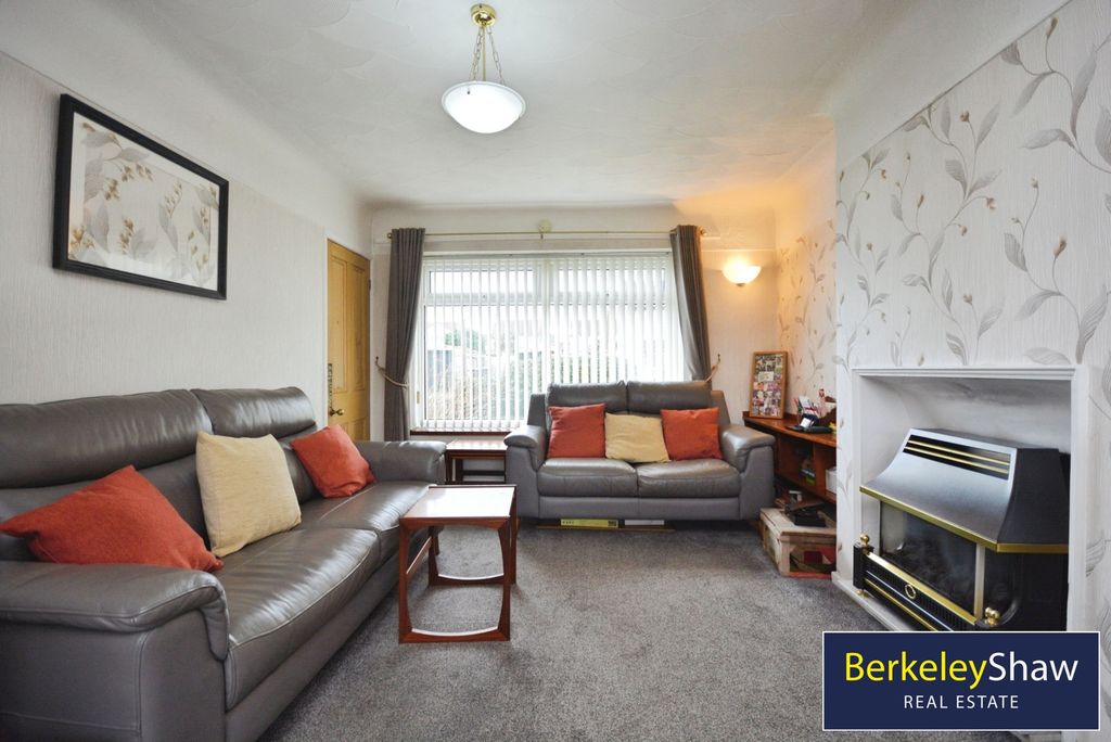 Property photo 2 of 18 Living Area