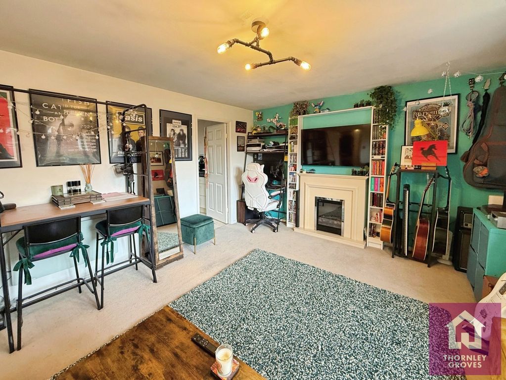 Property photo 2 of 12 Pbox-Img.Jpg