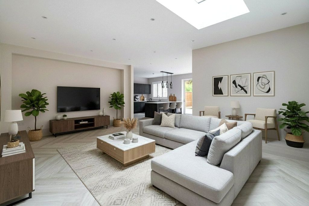 Property photo 1 of 32 House. Partnership