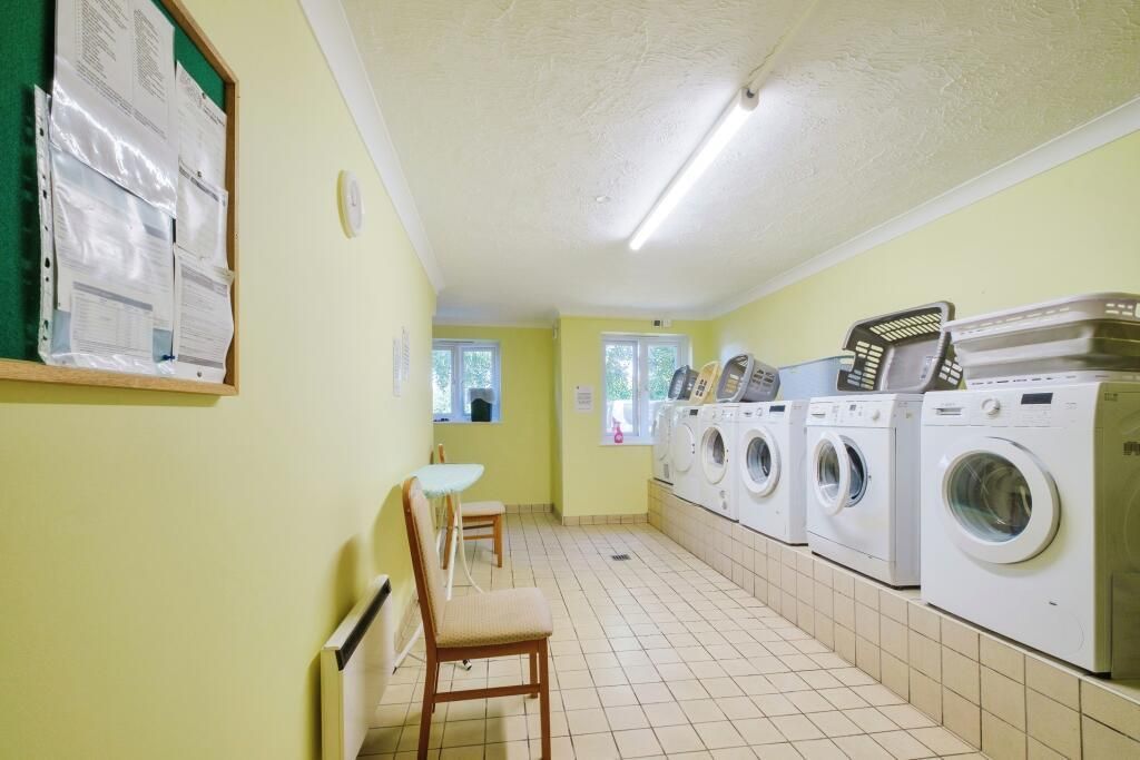 Property photo 2 of 11 28 Custerson Laundry.Jpeg