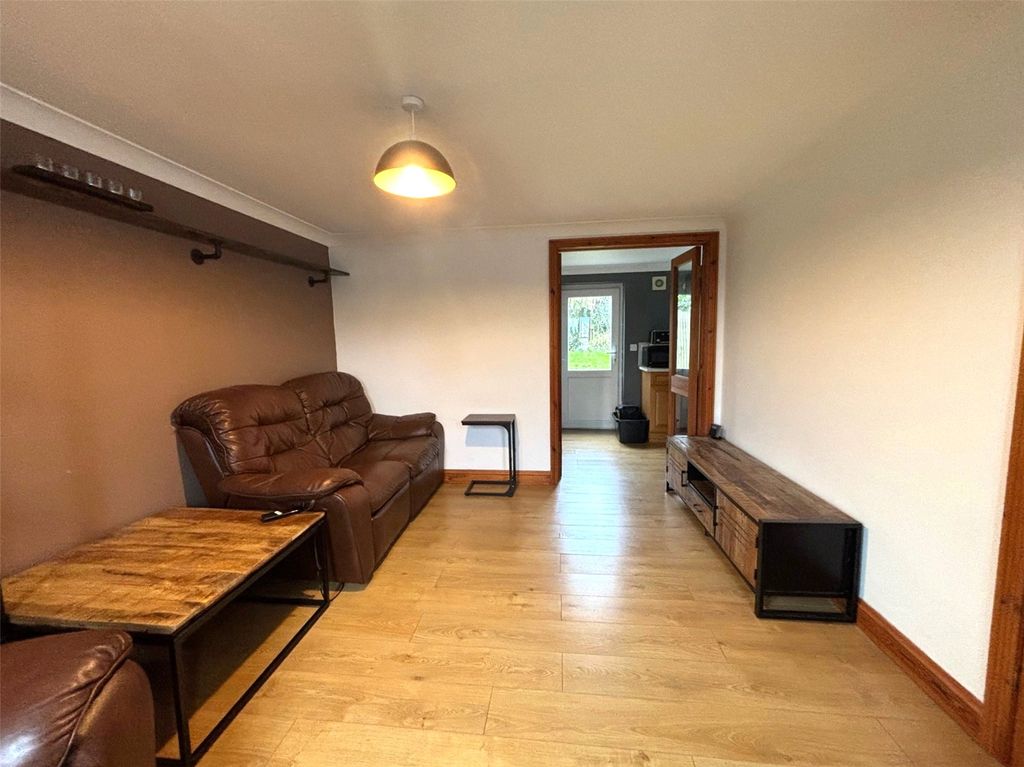 Property photo 2 of 17 Picture No. 22