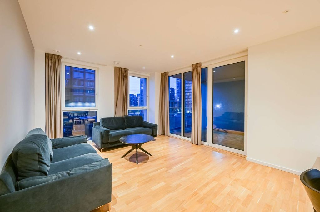 Property photo 2 of 16