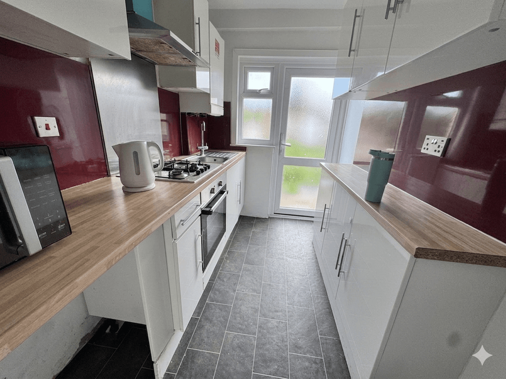 Property photo 2 of 8 Gallery