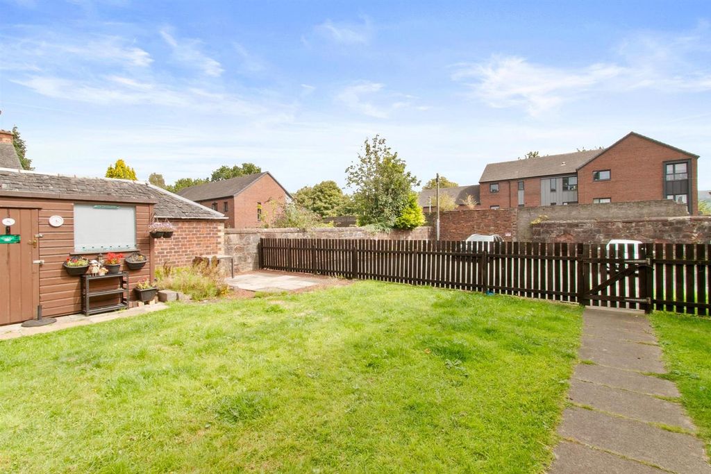 Property photo 2 of 23