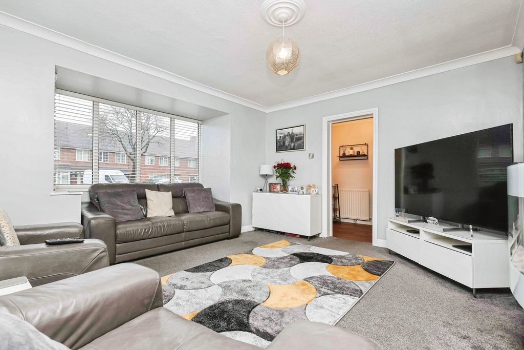 Property photo 2 of 20 Pbox-Img.Jpg