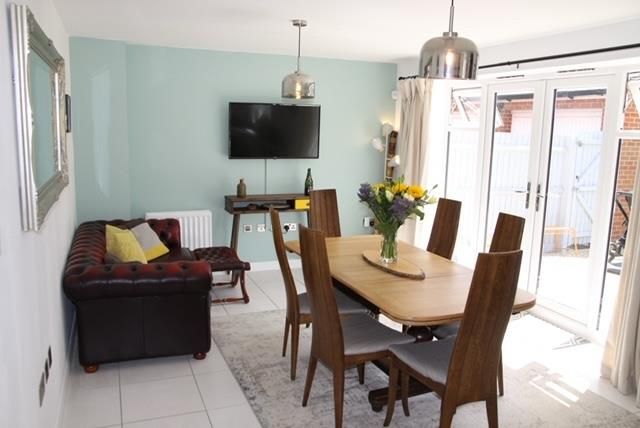 Property photo 3 of 9 Dining