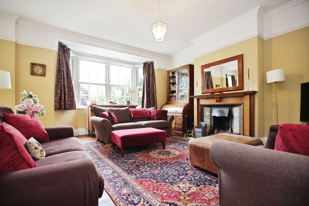 Property photo 2 of 28