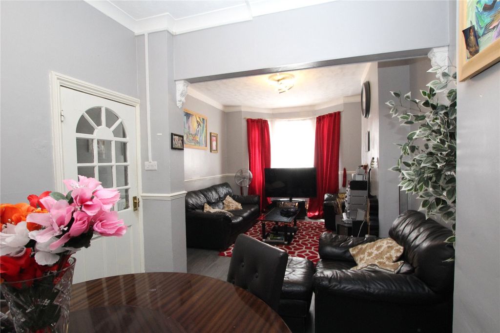Property photo 3 of 15 Picture No. 31