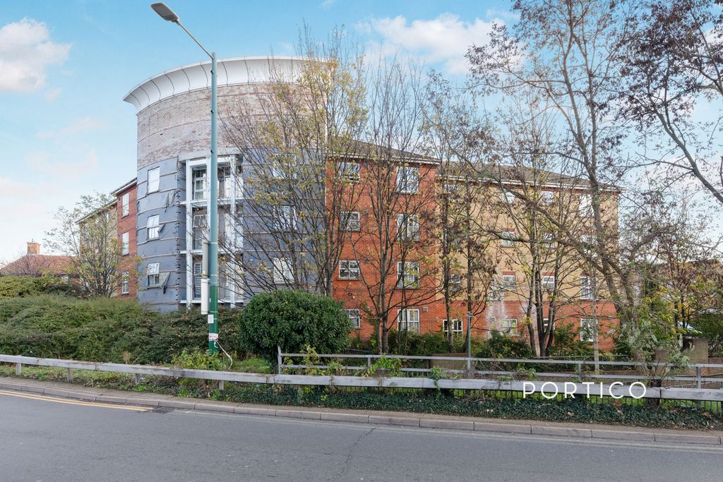 Property photo 1 of 14 Photo