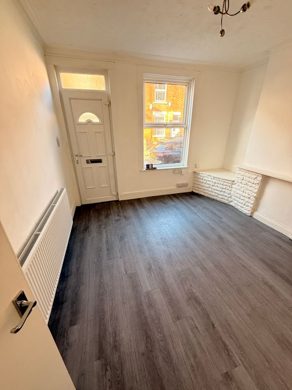 Property photo 3 of 18 Photo 2