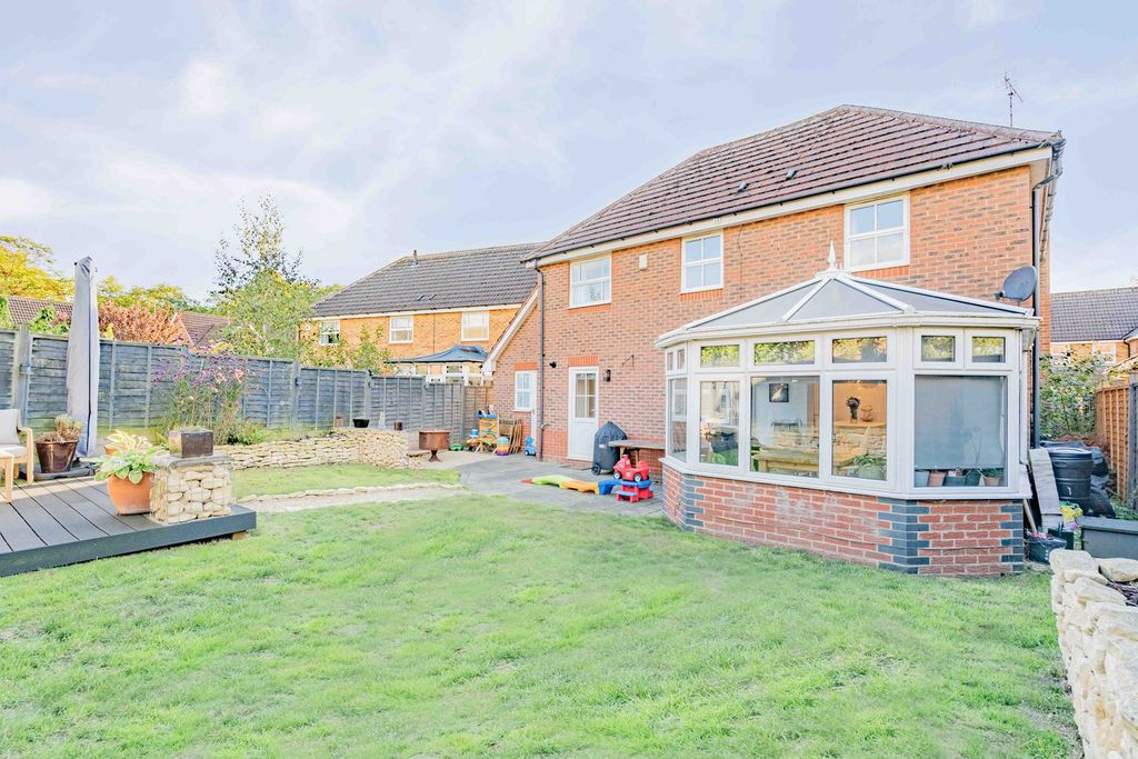 Property photo 2 of 20