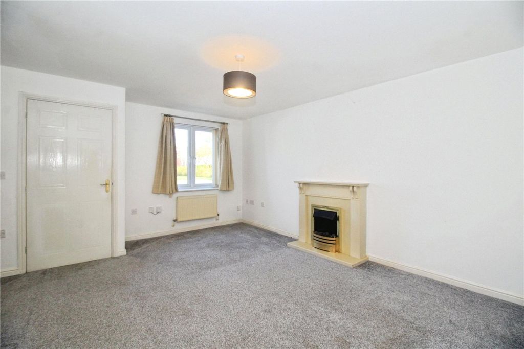 Property photo 2 of 12 Lounge