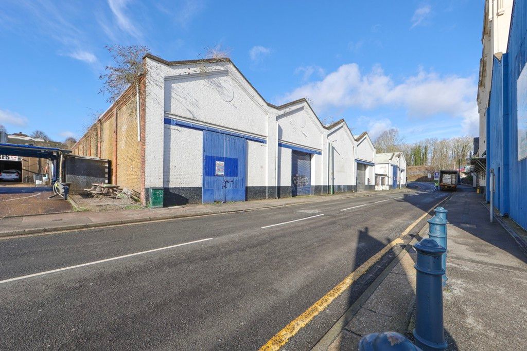 Property photo 3 of 16 Photo 14