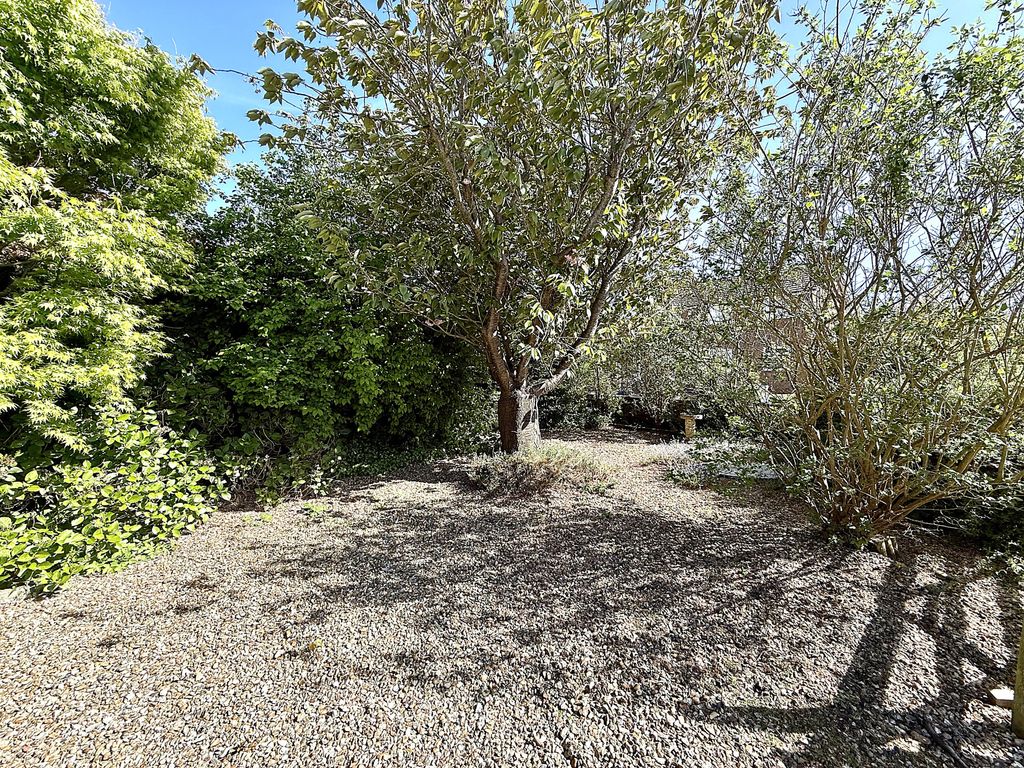 Property photo 3 of 45