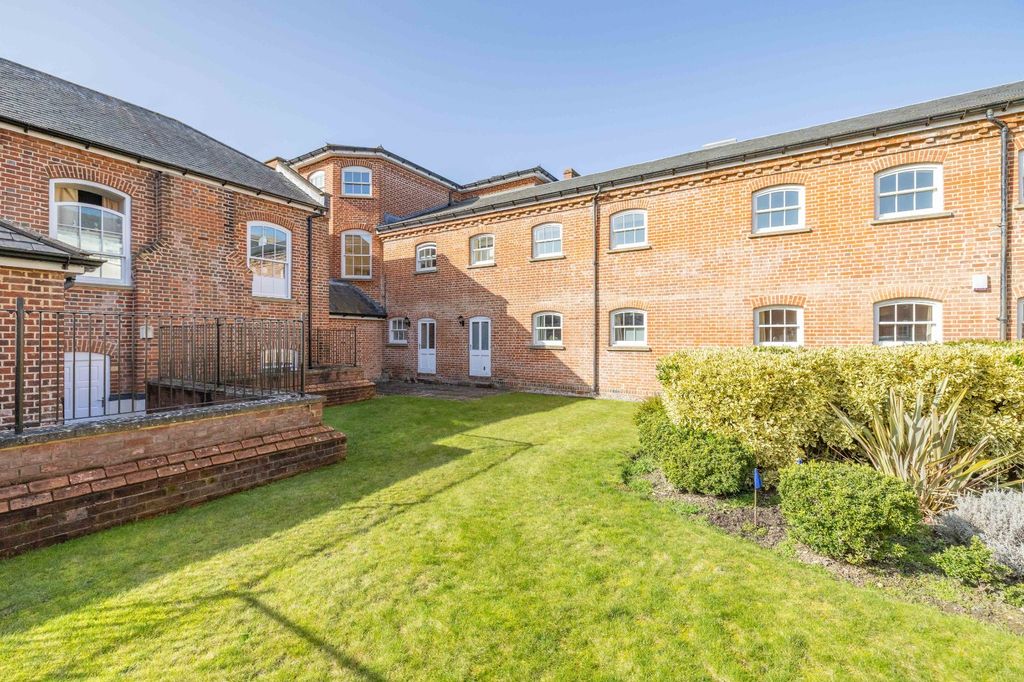 Property photo 1 of 8 Picture 1