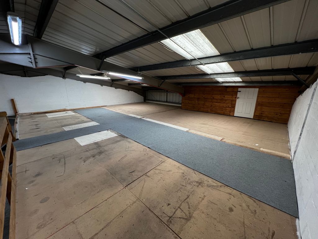 Property photo 3 of 3