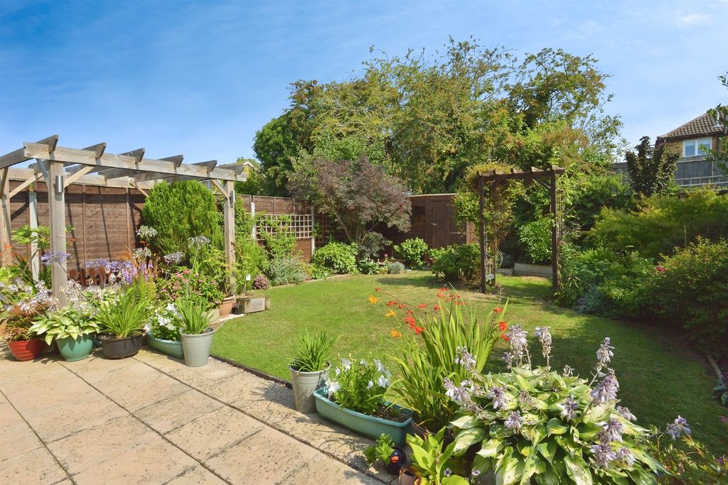 Property photo 2 of 17
